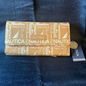 BNWT NAUTICA Wallet Clutch‎